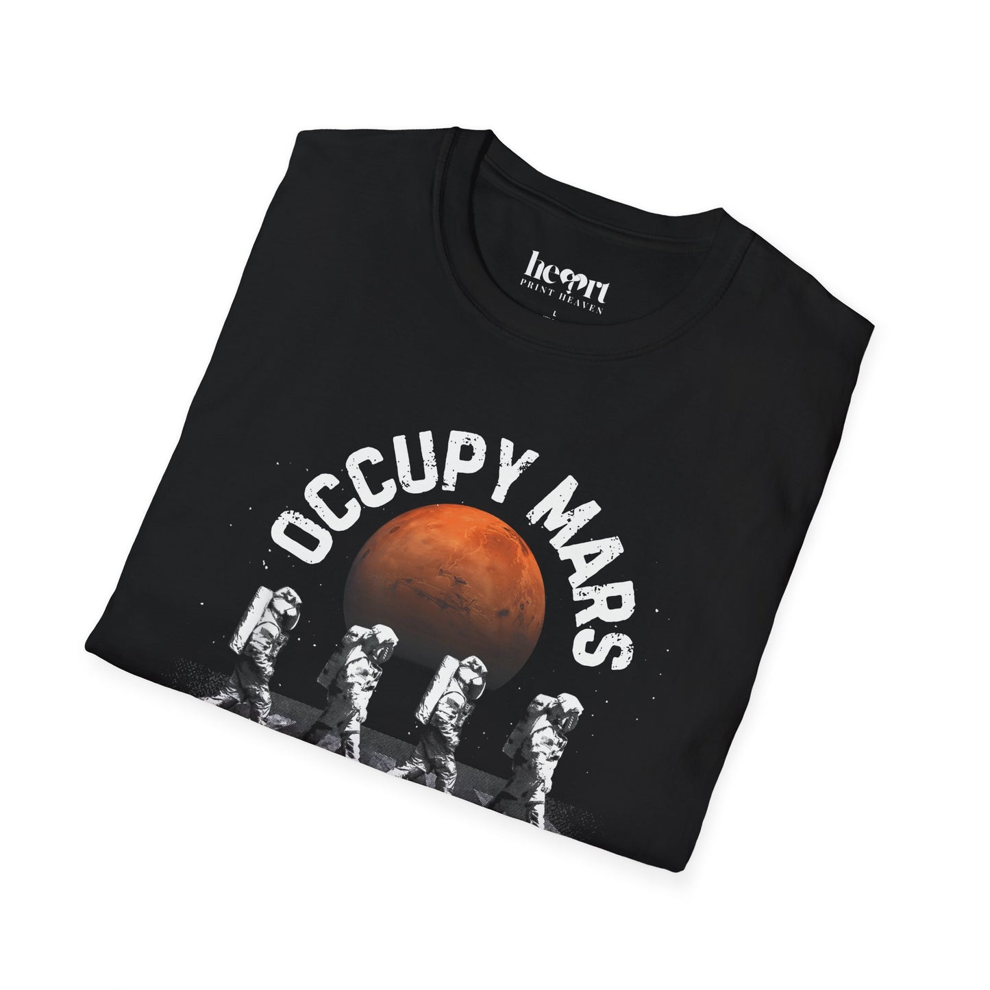 Astronauts Occupy Mars