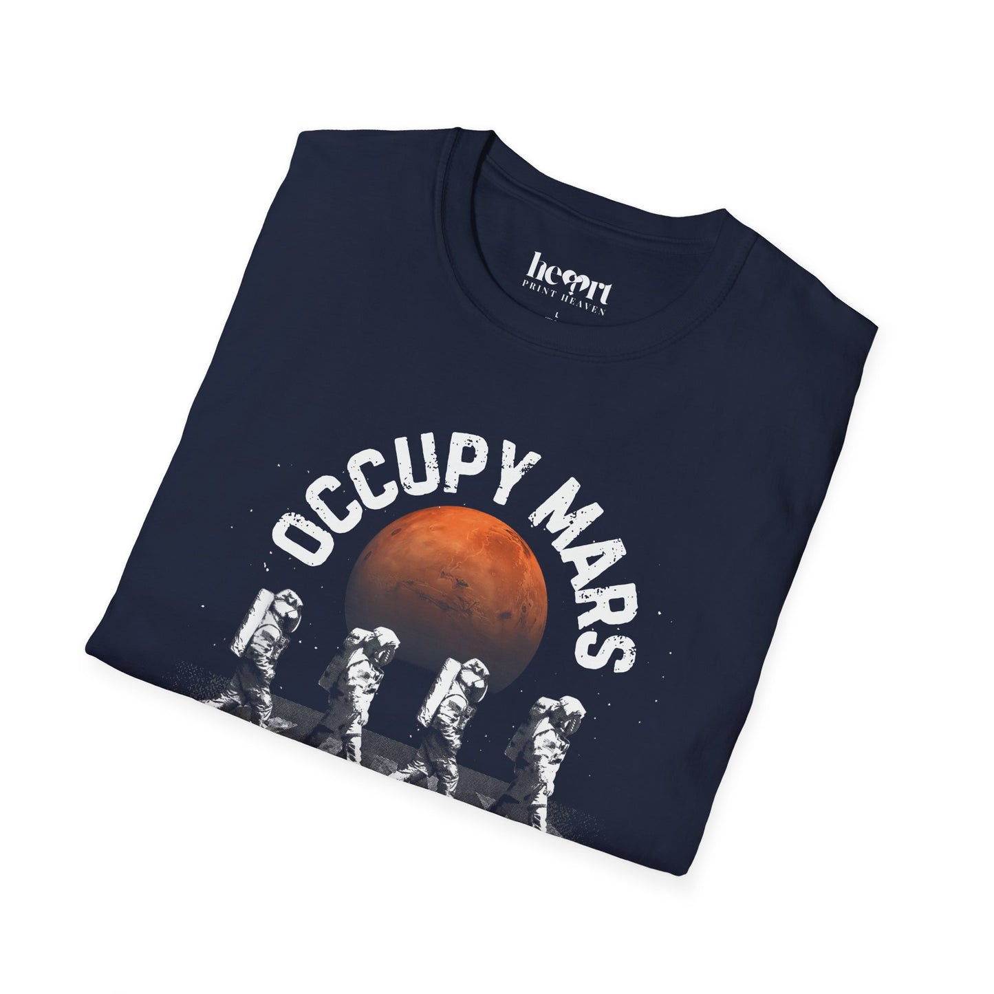 Astronauts Occupy Mars