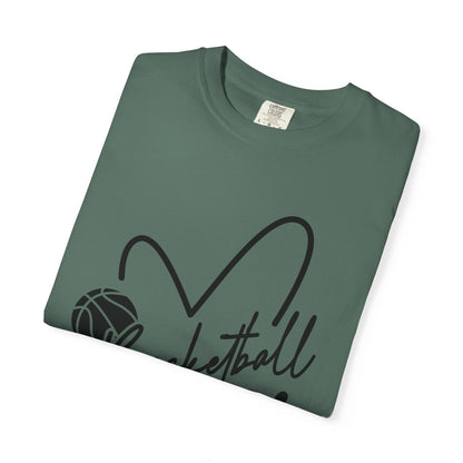 Basketball mom Hart T-Shirt 🏀 | Cute Heart Basketball Mom Tee